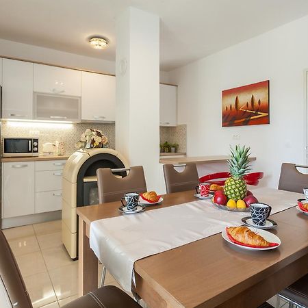 Apartment Klara Biograd Na Moru Esterno foto