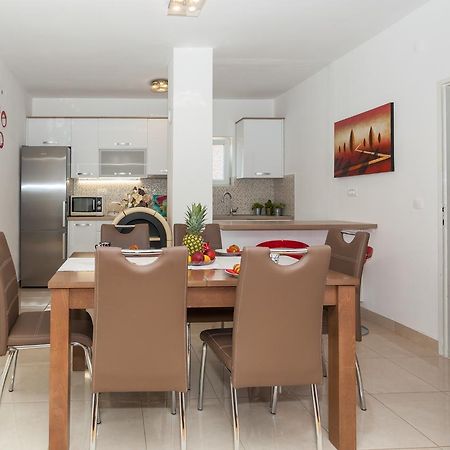 Apartment Klara Biograd Na Moru Esterno foto