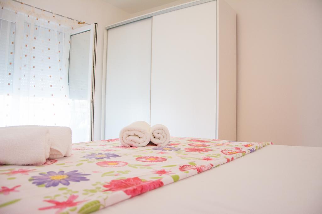 Apartment Klara Biograd Na Moru Esterno foto