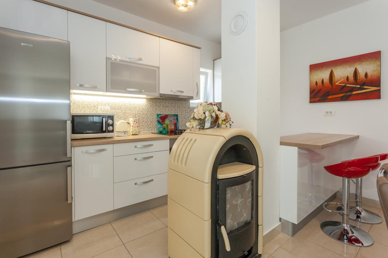 Apartment Klara Biograd Na Moru Esterno foto