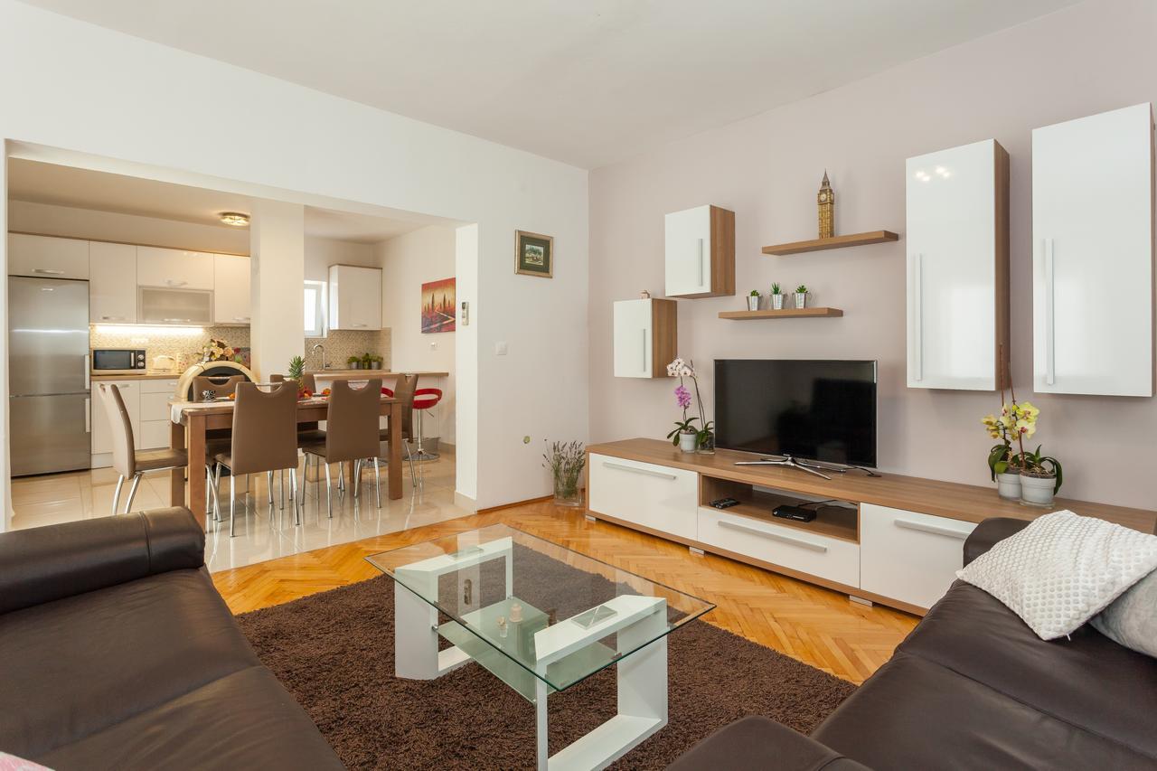 Apartment Klara Biograd Na Moru Esterno foto